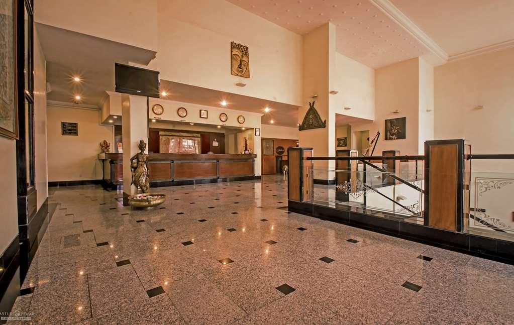 Quality Inn Regency, Nashik Dalaman gambar