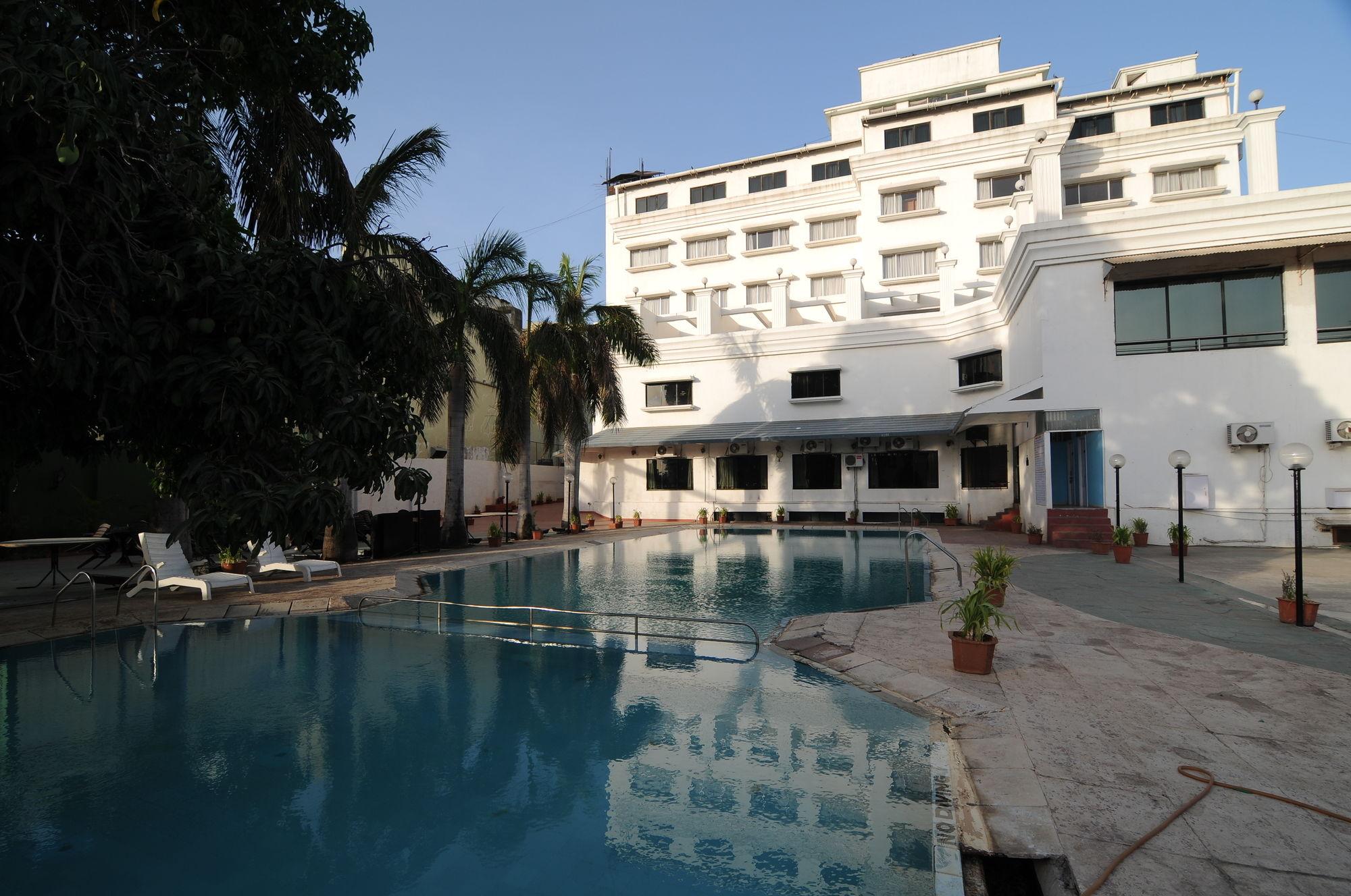 Quality Inn Regency, Nashik Luaran gambar