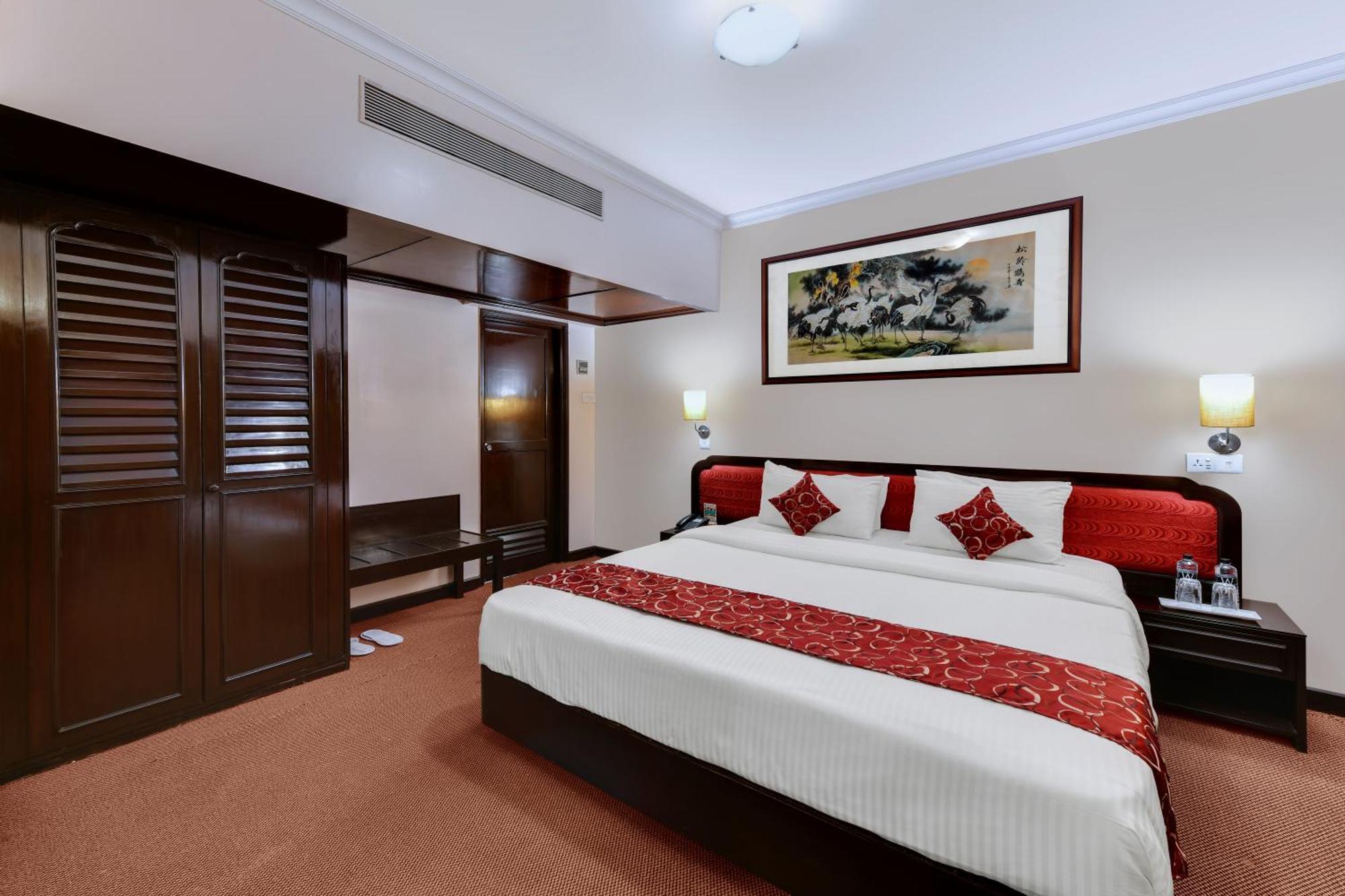 Quality Inn Regency, Nashik Luaran gambar