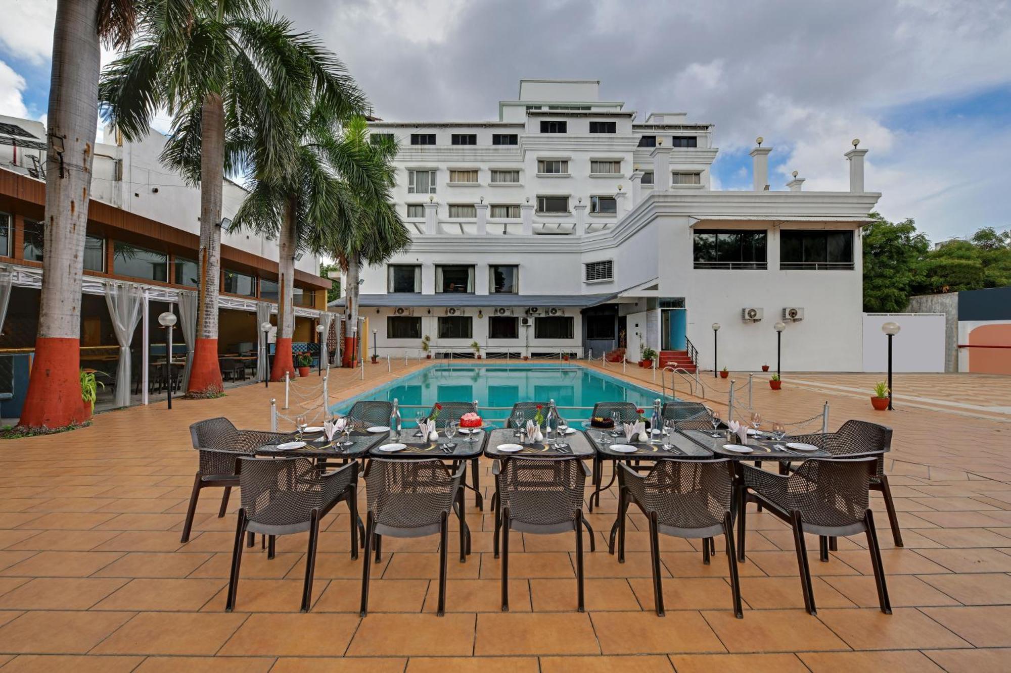 Quality Inn Regency, Nashik Luaran gambar
