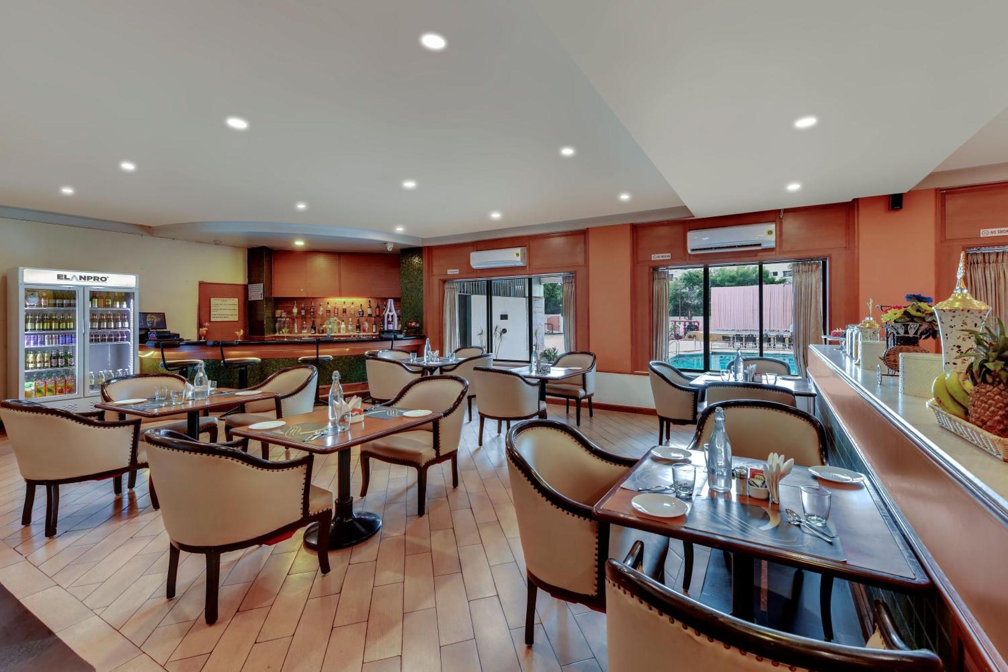 Quality Inn Regency, Nashik Luaran gambar
